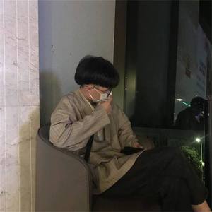 歐美女人讓粗大機巴操逼
