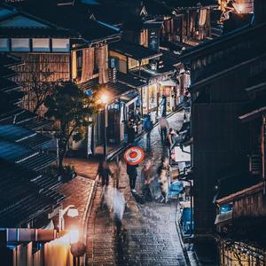 歐美女人讓粗大機巴操逼
