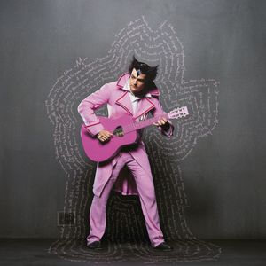 歐美女人讓粗大機巴操逼
